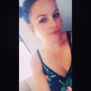 Meet your Posher, Angelina